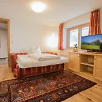 Carolines Appartement Apartment *