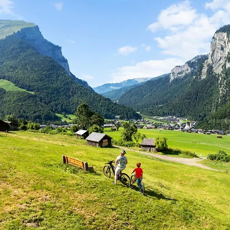 Carolines Appartement Au - Bergblick, Terrasse, Parkplatz, Zentraler Punkt Zum Ski- Und Wandergebiet, Hund Willkommen - Ideal Fuer Familien Und Naturverbundene Paare Apartment Au (Bregenz)
