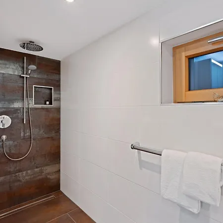 Carolines Appartement Au - Bergblick, Terrasse, Parkplatz, Zentraler Punkt Zum Ski- Und Wandergebiet, Hund Willkommen - Ideal Fuer Familien Und Naturverbundene Paare Apartment Au (Bregenz)